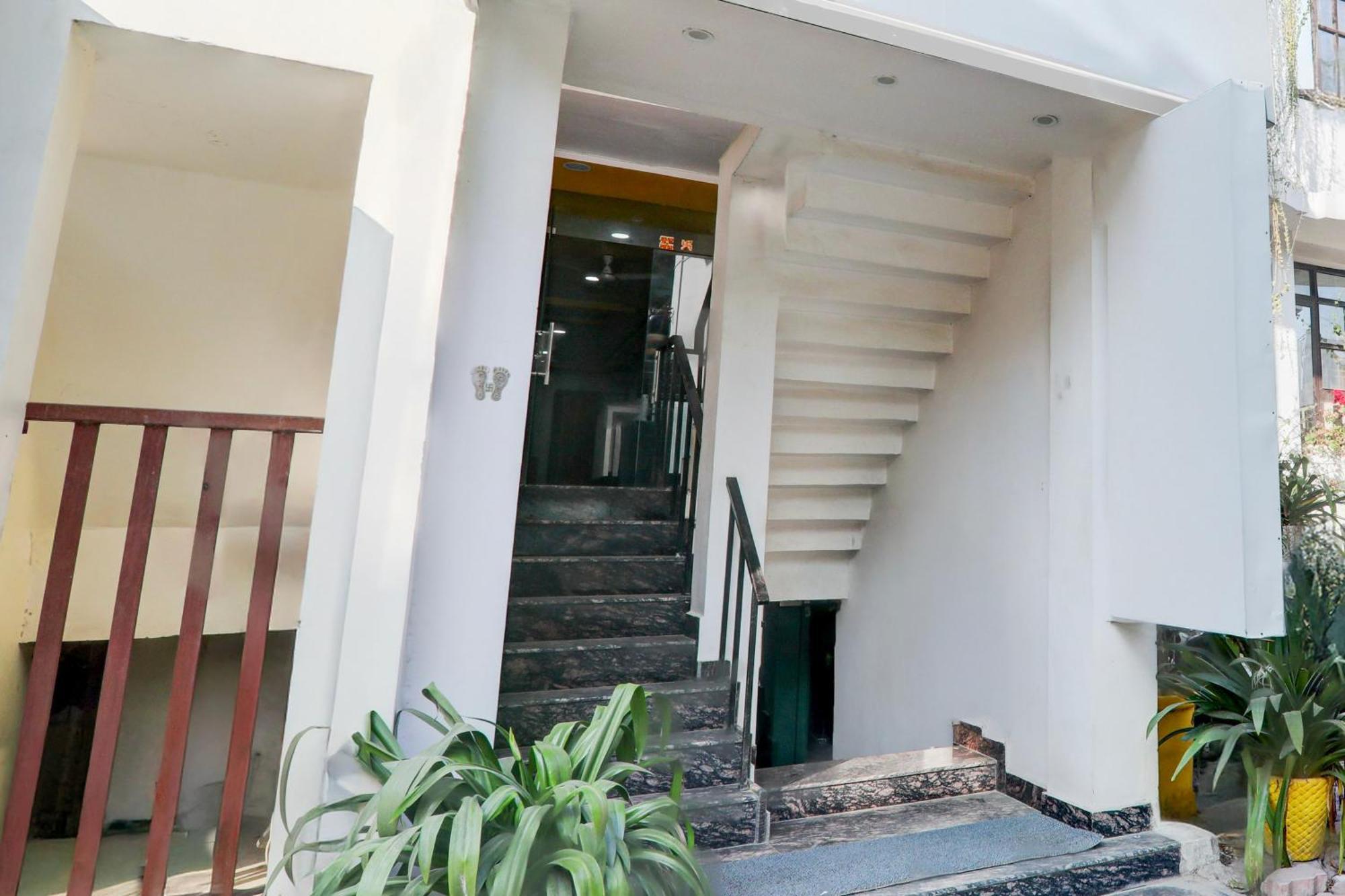 Chinhat Super Hotel O Insaf Nagar Munshipuliya Formerly Vibrant מראה חיצוני תמונה