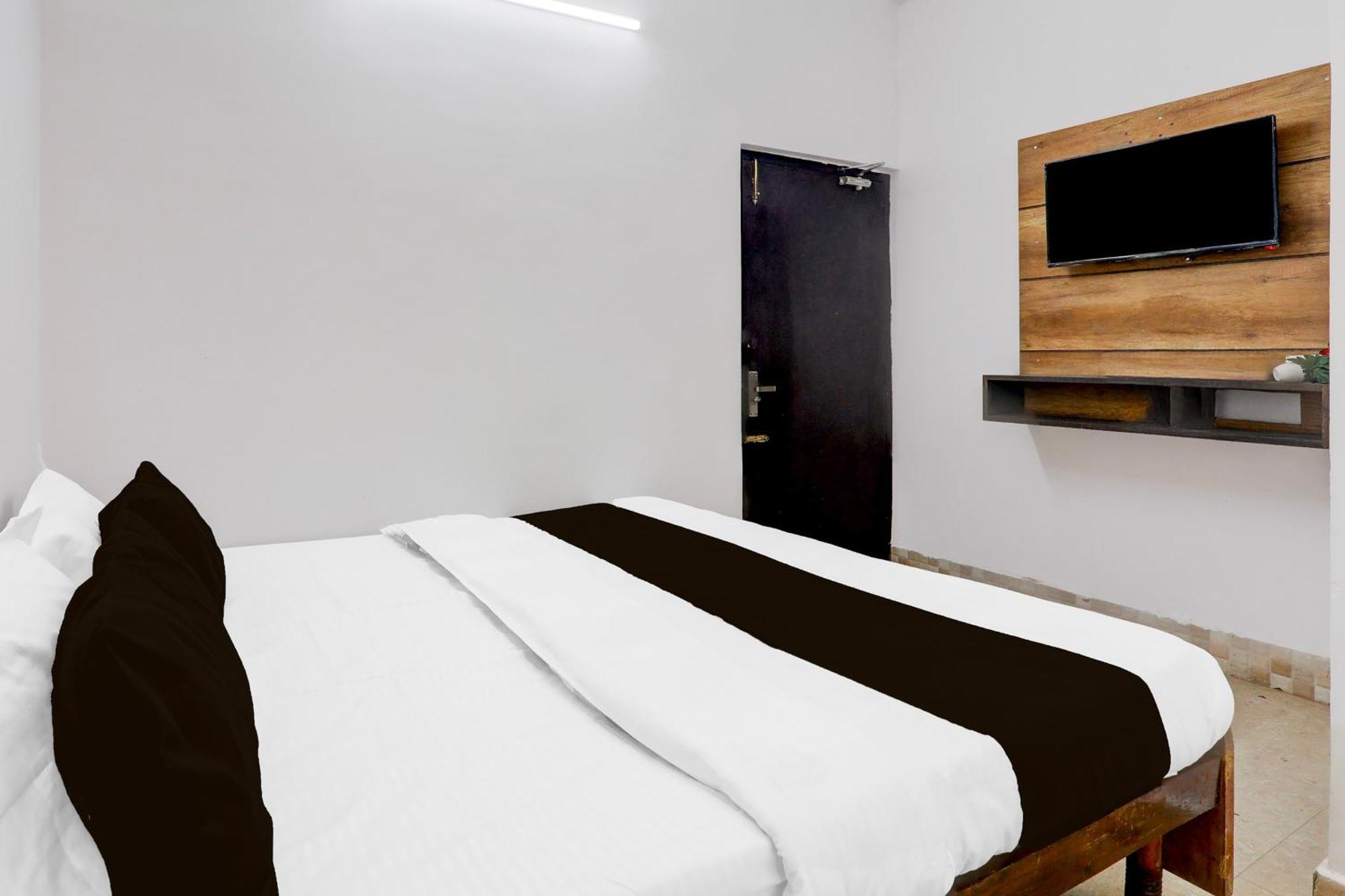 Chinhat Super Hotel O Insaf Nagar Munshipuliya Formerly Vibrant מראה חיצוני תמונה