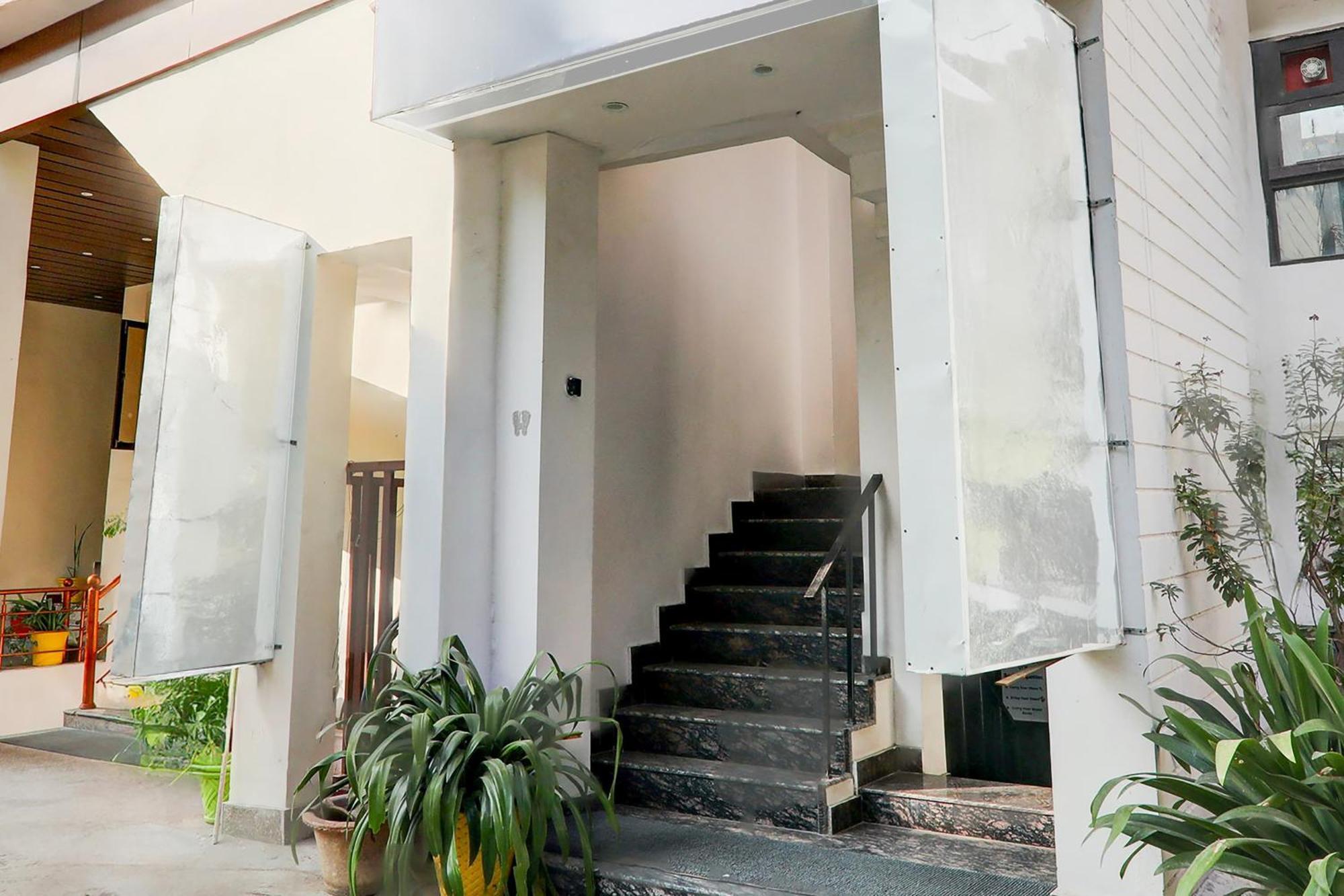 Chinhat Super Hotel O Insaf Nagar Munshipuliya Formerly Vibrant מראה חיצוני תמונה