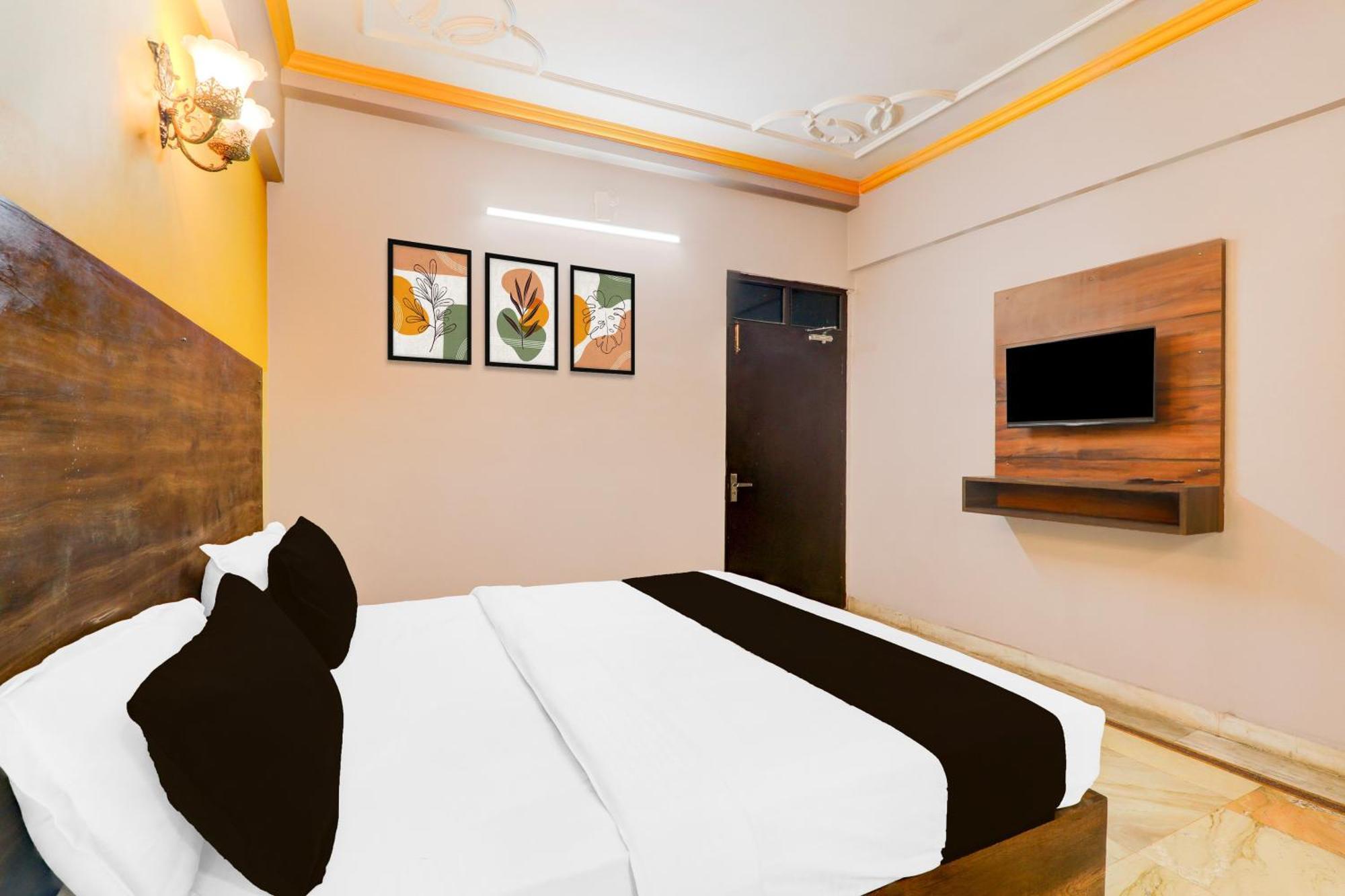 Chinhat Super Hotel O Insaf Nagar Munshipuliya Formerly Vibrant מראה חיצוני תמונה